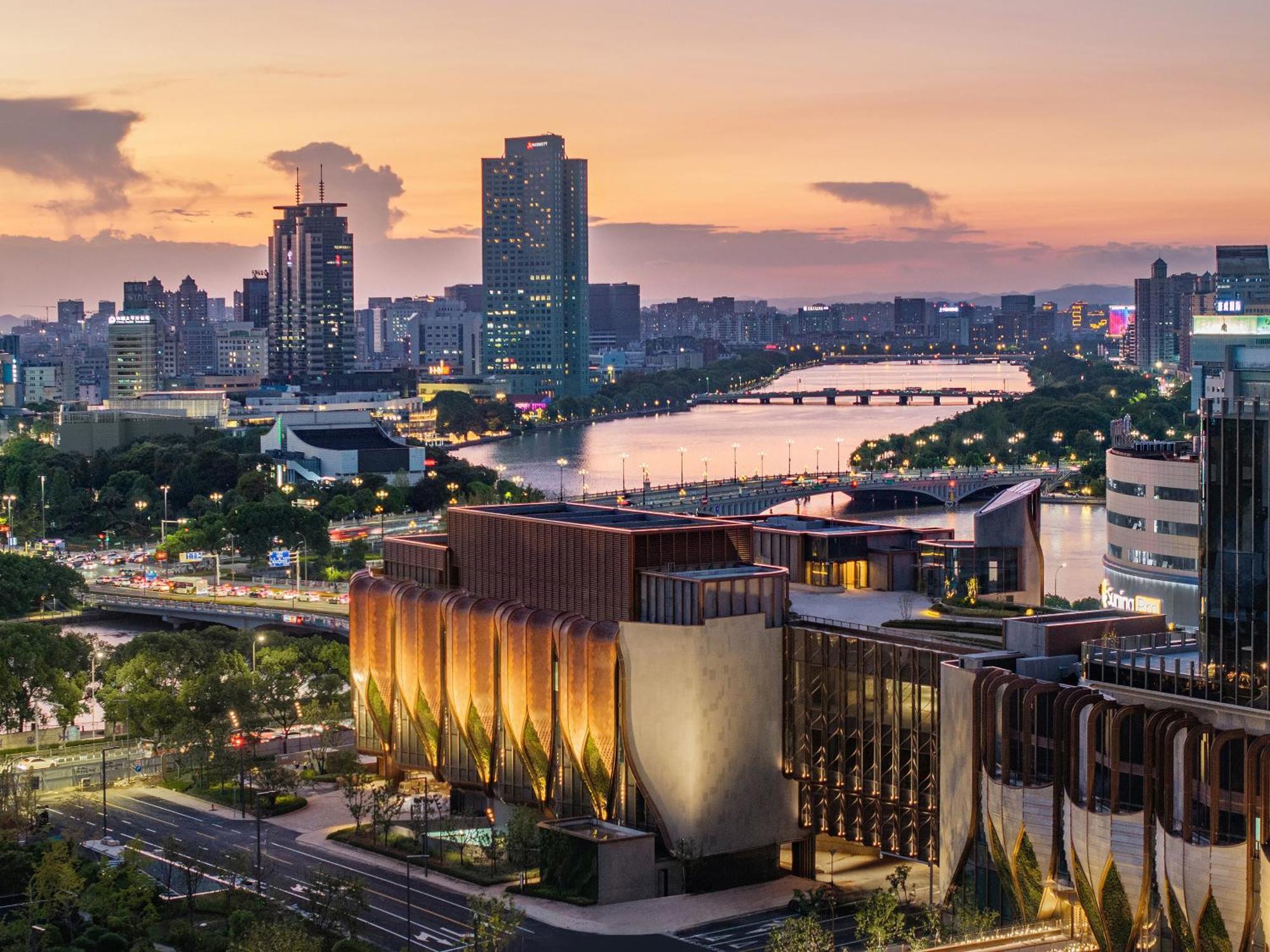 Shangri-La Ningbo - The Three Rivers Intersection Hotel Exterior foto